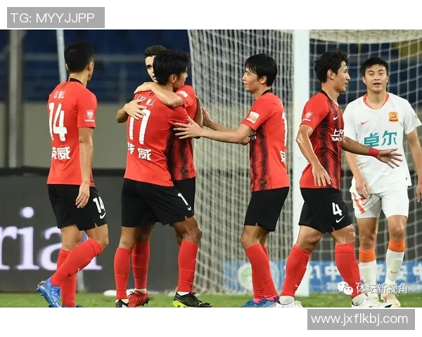 深圳足球队以97分领跑挑战赛积分榜展现强劲实力与团队合作精神