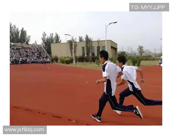 青春洋溢的足球明星男孩头像展现运动激情与梦想追逐的完美结合